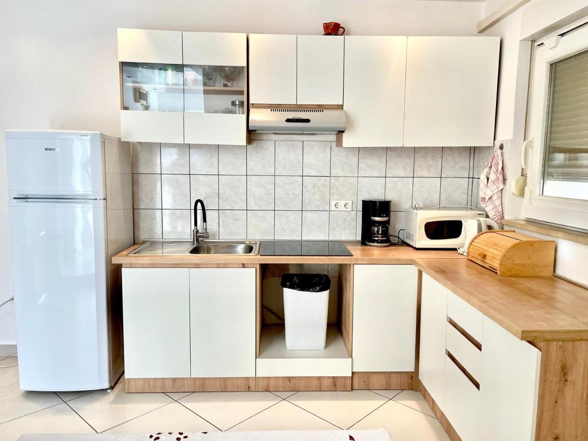 Apartman Lovre 扎达尔 外观 照片